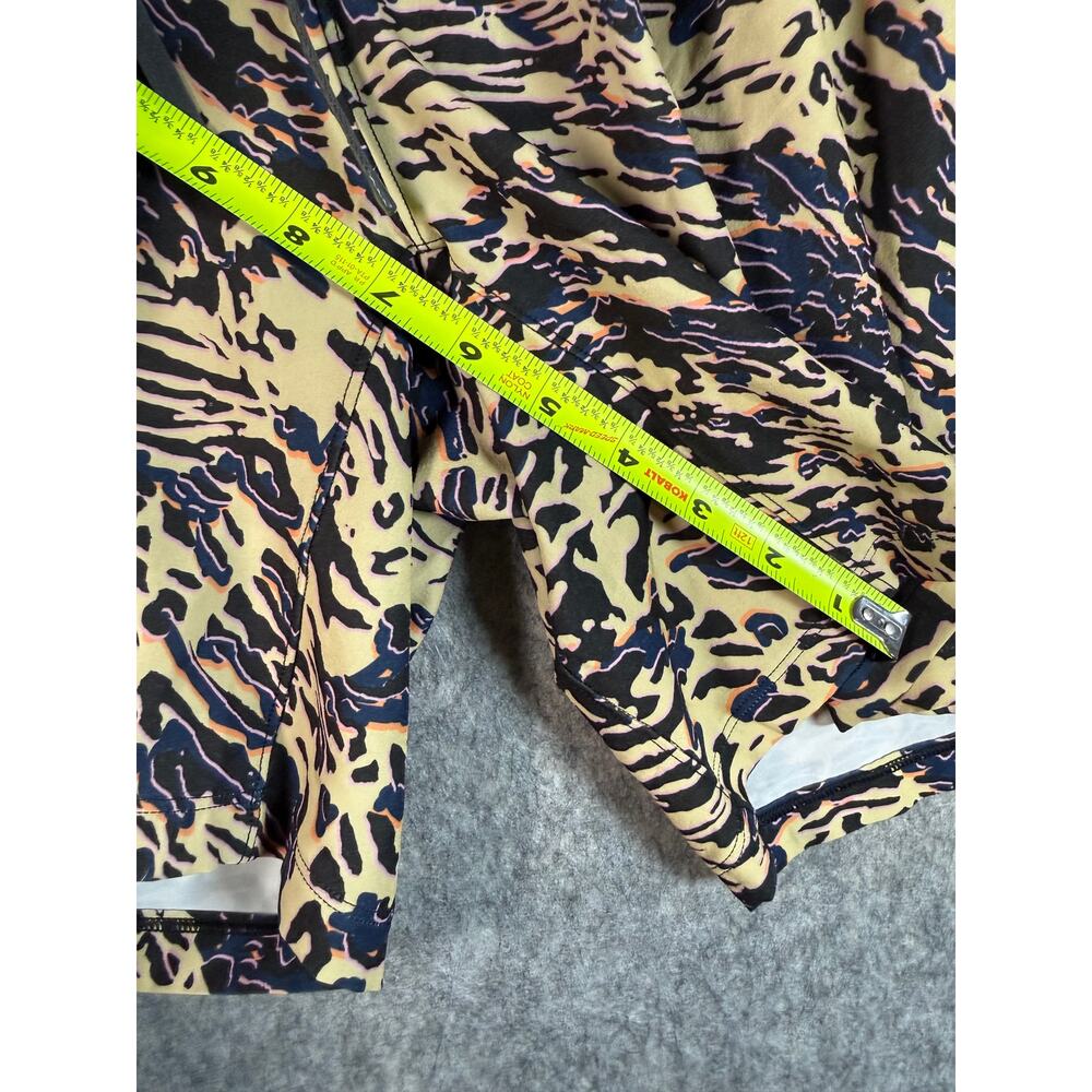 Lululemon Pool Shorts 7" Mens Small Lined Blue Cream Tiger Stripe RARE W7AYUS - Picture 9 of 9